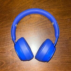 Beats Solo Pro Wireless On-Ear Bluetooth Headphones Navy Blue